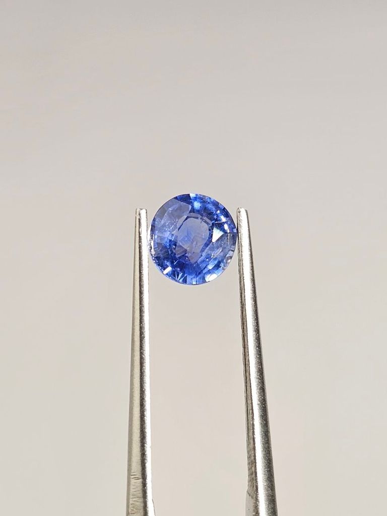 Cornflower Blue Sapphire | 0.75 carat